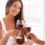 Cinq raisons pour lesquelles vous devriez boire du vin rouge