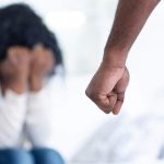 Violences conjugales : cinq facteurs qui font que les femmes restent dans des relations violentes