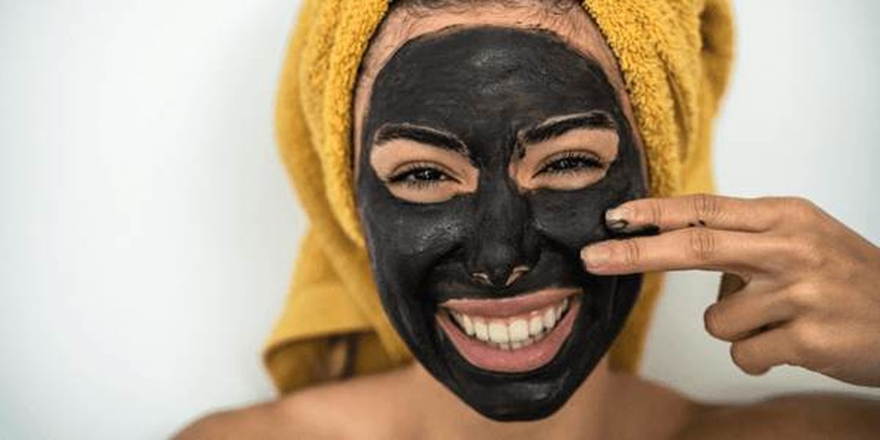 Sept raisons d’utiliser un masque facial au charbon